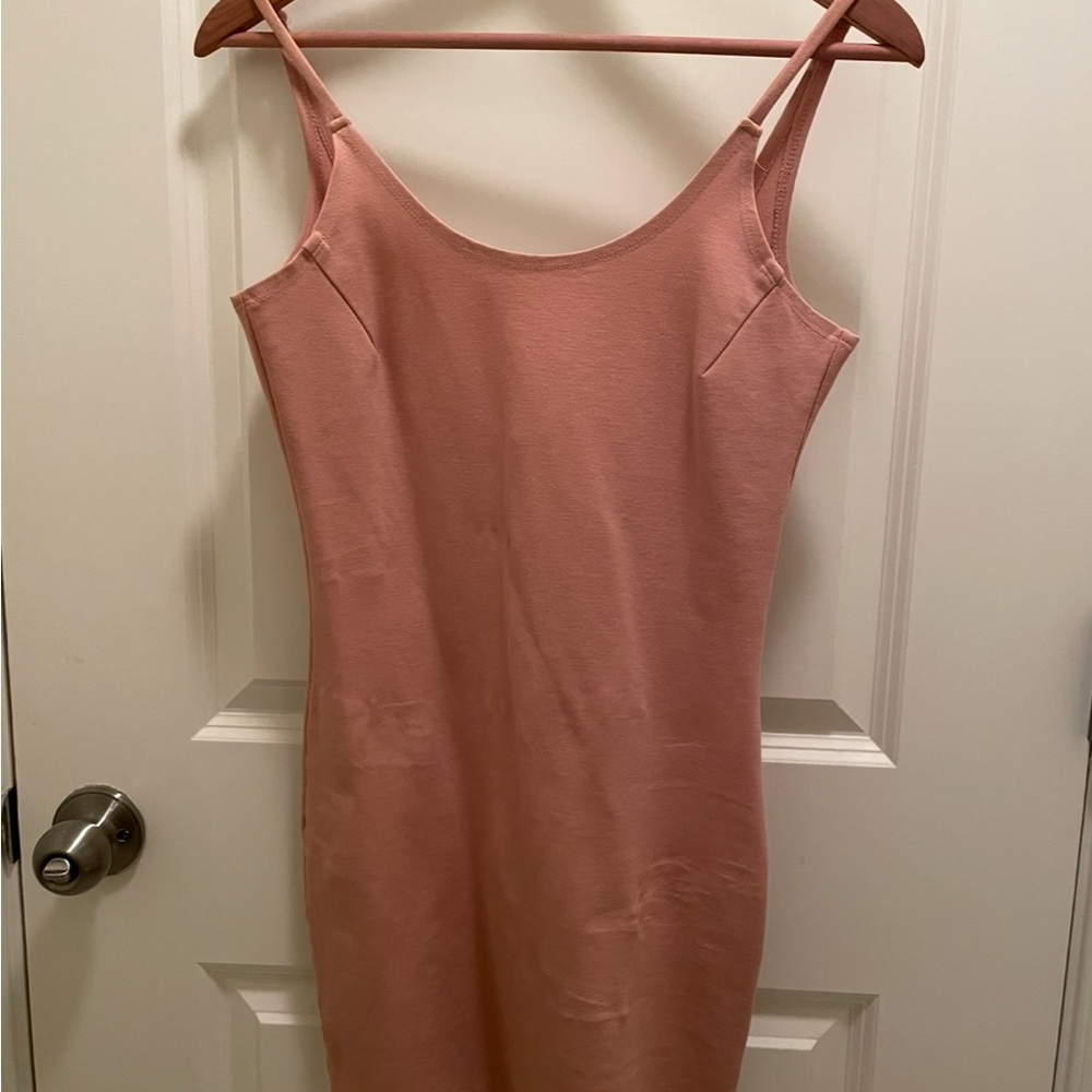 Elegant Pink Sleeveless Dress